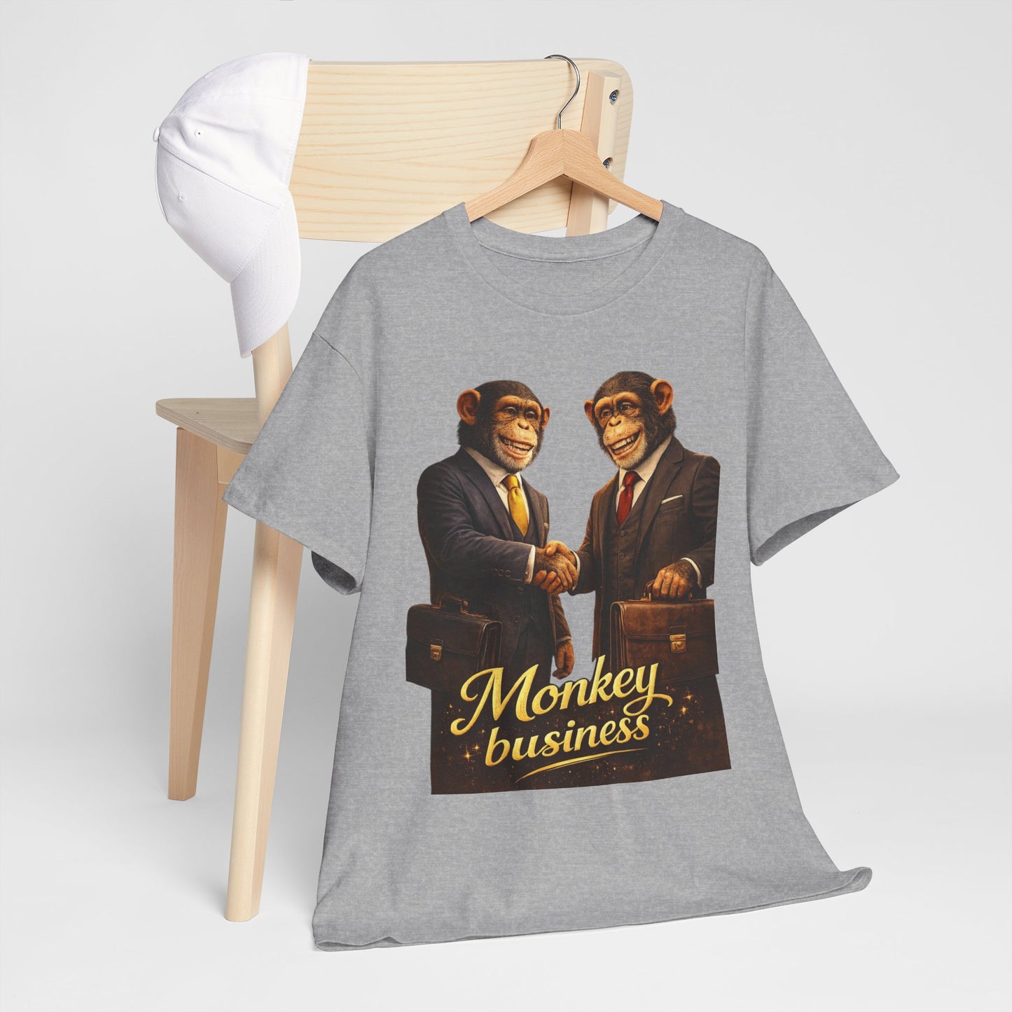 Camiseta Monkey Business: Camiseta gráfica retro de chimpancés con traje